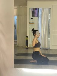 -闺蜜瑜伽·普拉提女性塑形馆