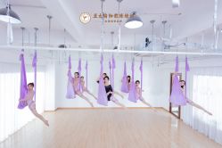 -亚太瑜伽普拉提学院