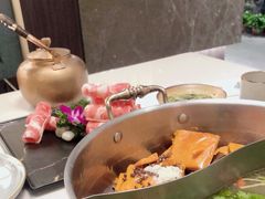 -菌子鲜汤野生菌锅