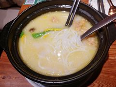 云南过桥米线-云海肴·汽锅鸡·云南菜(美罗城店)