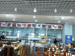 大堂-大草原清真饭庄(沙河店)