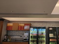 -肥肥虾庄·金牌油焖大虾(汉口城市广场店)