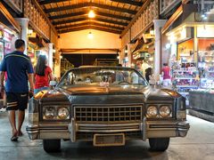 -席娜卡琳火车铁道夜市