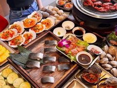 -围炉肉舍•炭烤活鳗•丹东海鲜烤肉(步行街店)