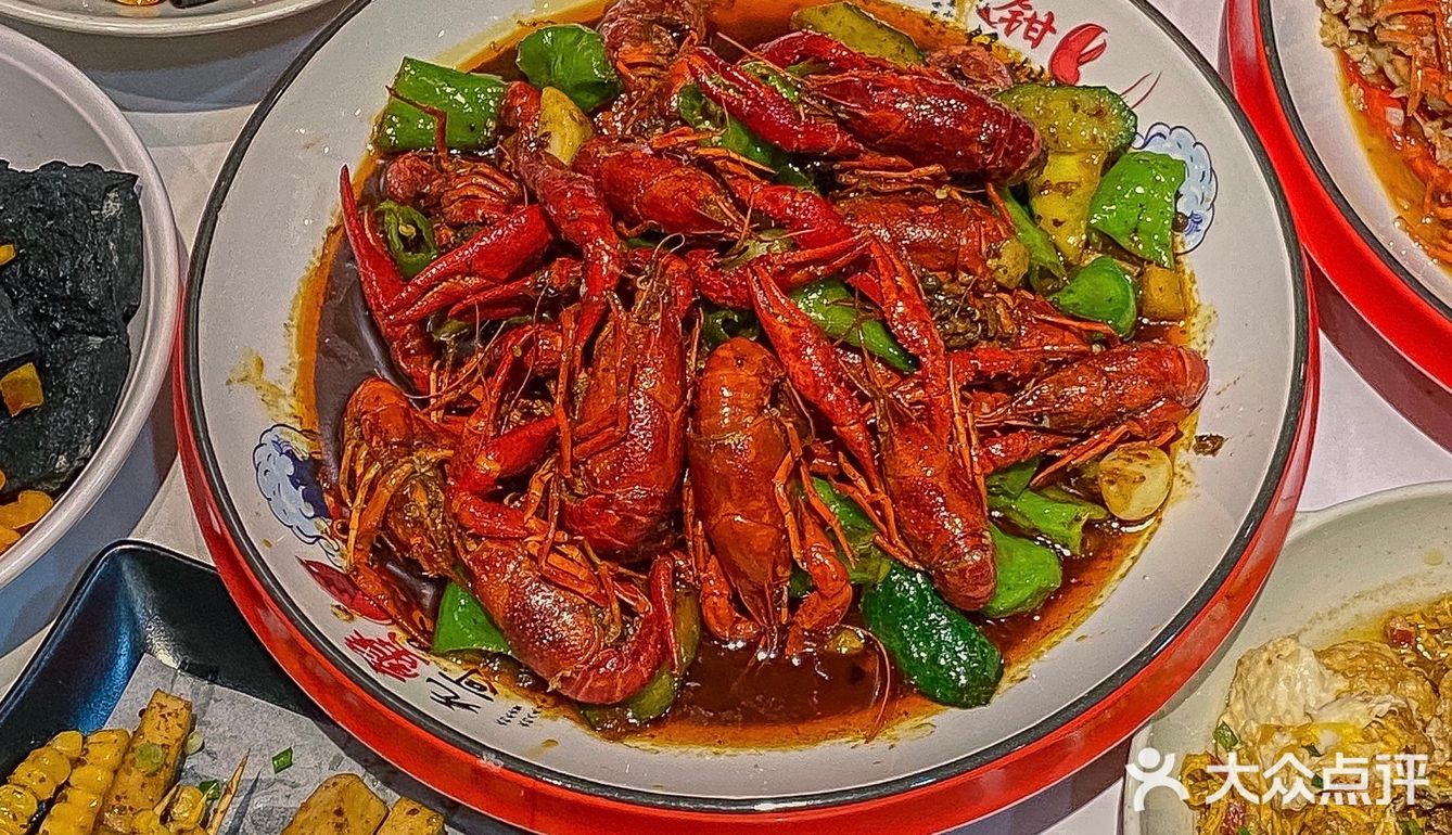 长沙开了整整17年的龙虾老店🦞真有点好吃！