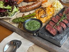 -Mark&Mars Restaurant