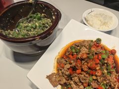 -三湘四水正宗湘菜(君峰路店)