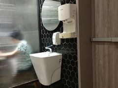-肯德基(东安路站店)