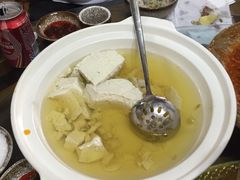 -石磨豆花家常菜·牦牛排土火锅