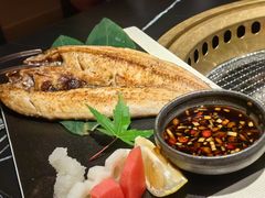 -山川小町·极番烧肉(新地假日广场店)