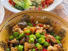 爆炒肥肠-老师傅餐馆(长沙店)