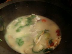 -咕嘟草帽鱼·牛奶一样的鲜鱼汤(天鹅湖万达广场店)