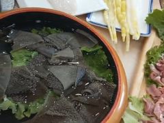 -盛元盛居传统炭火锅(绿园店)