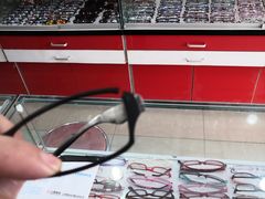 -朱师傅眼镜·蔡司·依视路·尼康(市先进店)