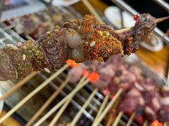 -哈尔滨小酒馆·鲜肉现穿自助烧烤(康新花园店)