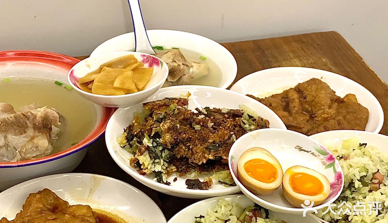 劳动路217美食街内「灶饭香•土灶咸肉菜饭」