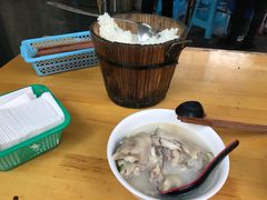 -雷祖芳老妈蹄花店