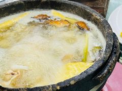 -墨脱石锅椰子鸡•海鲜糟粕醋(榆亚路店)