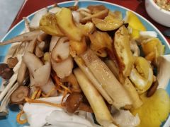 -菌之家·专业纯野生菌火锅·特色炒菌