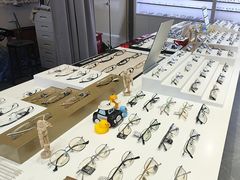 -罗伯特眼镜·蔡司官方授权(前海桂湾店)