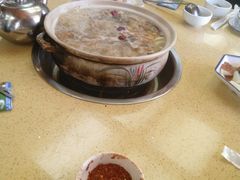 -东巴谷野生菌火锅餐厅