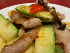翠玉瓜野菌炒爽肉-利苑酒家(金宝店)