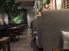 卡座-食间牛排(湖西路店)