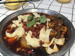 -晓彭肥肠鸡·泡椒鸡火锅(水木天地店)