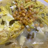 大人小孩都爱吃的渔粉. 超级鲜美的炸蛋渔粉. [调皮][调皮][调皮]