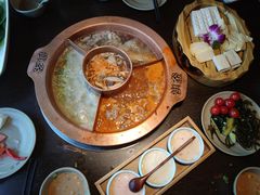 -滇釜火锅·能喝汤的火锅(车公庄店)