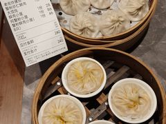-莱莱小笼·乔艾