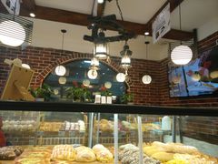 面包甜点陈列柜-BROAD面包路·欧式面包(龙湖时代C馆店)