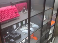 -小魔虎电竞馆·二进制店