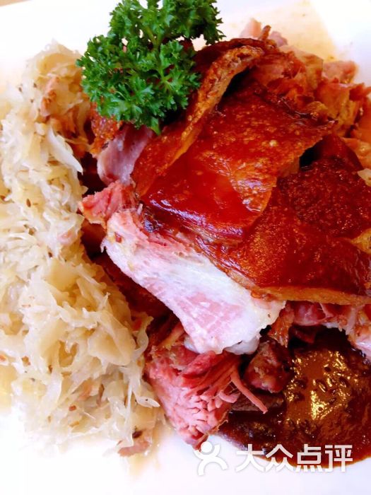 万世名流酒店普拉那餐厅-脆烤猪膝图片-北京美食-大众点评网