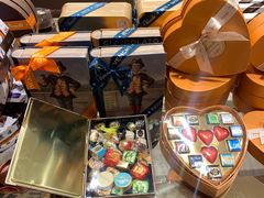 -VENCHI 闻绮(北京国贸商城店)