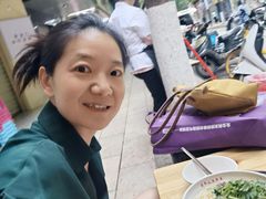 -文山荷鲜居(翠湖店)