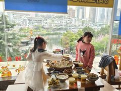 -包整·丝娃娃(一览甲秀楼风景店)