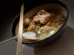 猪肉鱼蛋鱼饼原汤河粉-榮泰米粉湯(Left Shop)