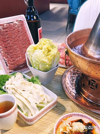 南门涮肉，人均15块钱，超好吃的铜锅涮肉