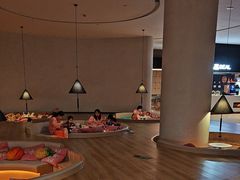 -涨巢·潮玩水疗局