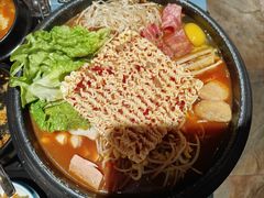 川朝部队火锅-四喜后厨·白串烧烤朝鲜小酒馆(珠江路店)