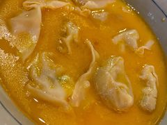 金汤黄鱼馄饨-蟹黄鱼·楼上面馆(外滩中央旗舰店)