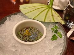 西湖莼菜蟹肉佐醋冻-杭州西子湖四季酒店·金沙厅