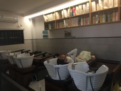 -心迪染发专门店