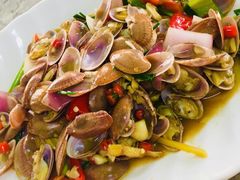 -四川小胡子海鲜(丁村万人海鲜广场店)