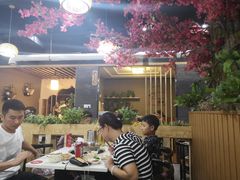大堂-来伊回麻辣烫·火锅串串清真(红瓦寺总店)