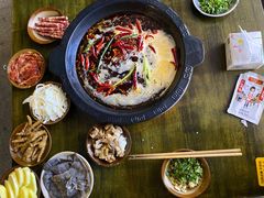 -黄潇洒老火锅(九眼桥宏济巷店)