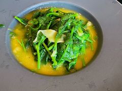 豌豆黄浸豌豆尖-半山腰·云南菜(侨福芳草地店)