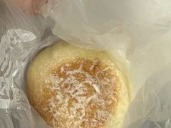 白雪奶黄面包-85度C(上海中原城市广场店)