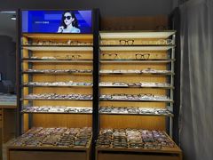 -优医视平价眼镜蔡司依视路折扣工厂店(德胜门店)